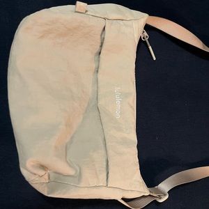 Lululemon Sling 2L Raw Linen